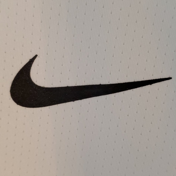 Nike Women's dryfit softball shirt - Picture 5 of 6